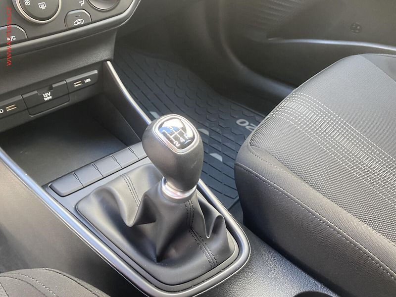 Hyundai i20 (2023) 1.2 MPI, 1.maj,ČR, Comfort - fotka 16 z 16