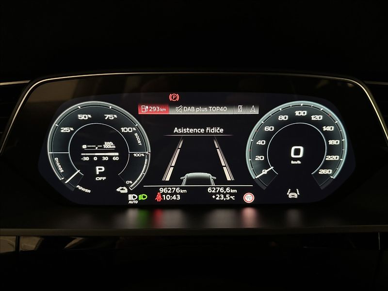 Audi e-tron 300kW Sportback S-Line Matrix - fotka 27 z 50