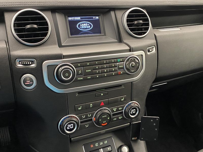 Land Rover Discovery 3.0 TDV6 S AWD AUT CZ - fotka 8 z 41