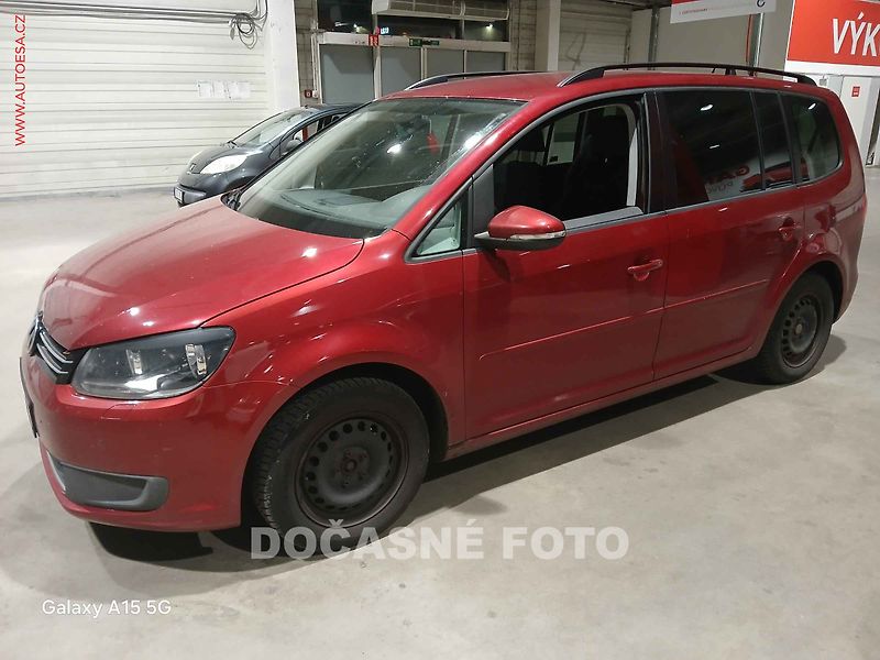 Volkswagen Touran (2011) 1.6 TDI, autoAC - fotka 1 z 3