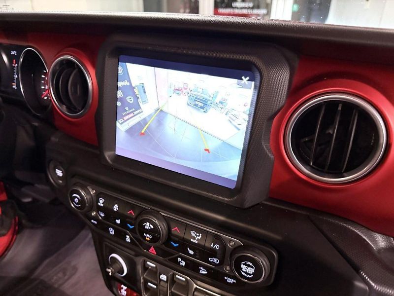 Jeep Wrangler (2019) Unlimited JL 2.2 CRD 200k AT8 - fotka 11 z 21