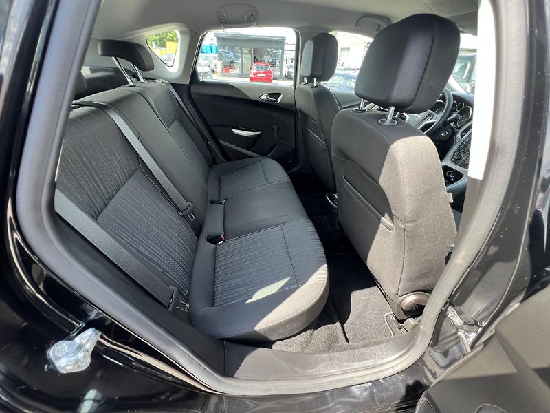 Opel Astra 1.4i 16v KAMERA TEMPOMAT ALU - fotka 31 z 42