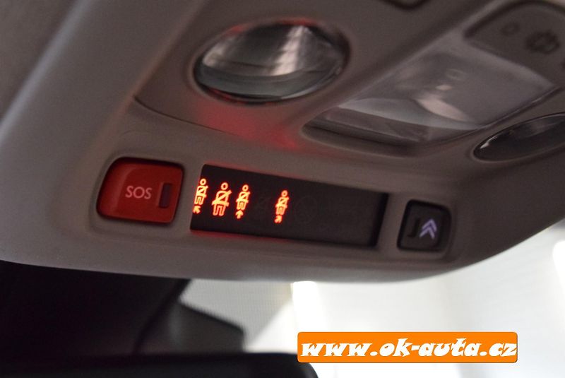Citroën C3 Aircross 1.2 PT LED FEEL PACK 81 kW-DPH - fotka 44 z 51
