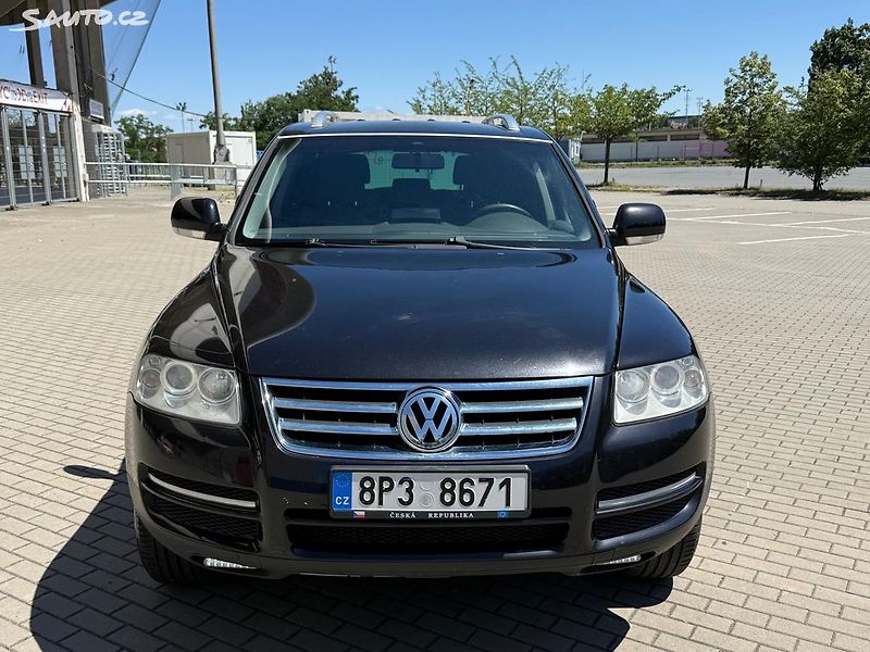Volkswagen Touareg (2006) 2.5TDI 4x4 Tažné 3.5T Manuál - fotka 8 z 21