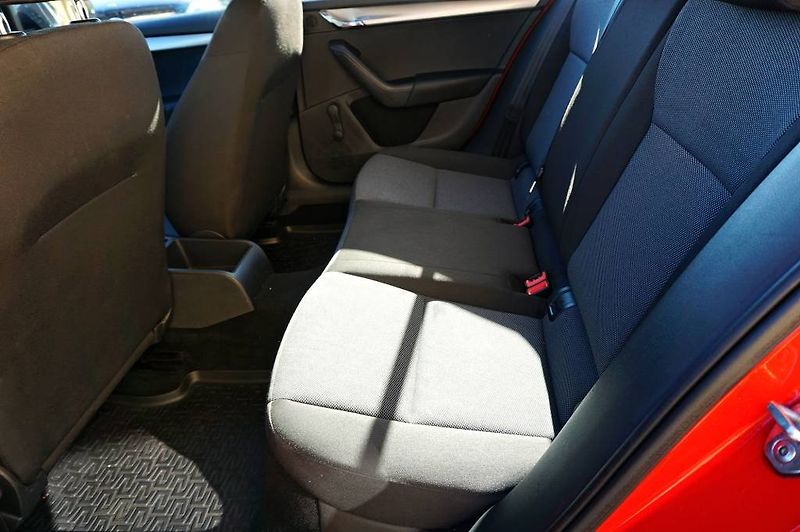 Škoda Octavia (2016) ACTIVE 1,6 TDI 66 kW - fotka 19 z 41