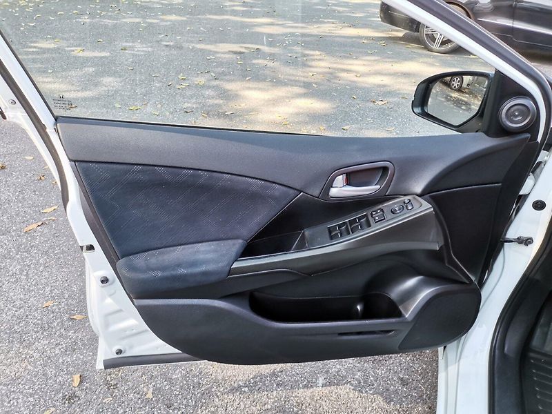 Honda Civic (2014) 1.8i 104kw MK 4 ČR Kamera - fotka 8 z 29