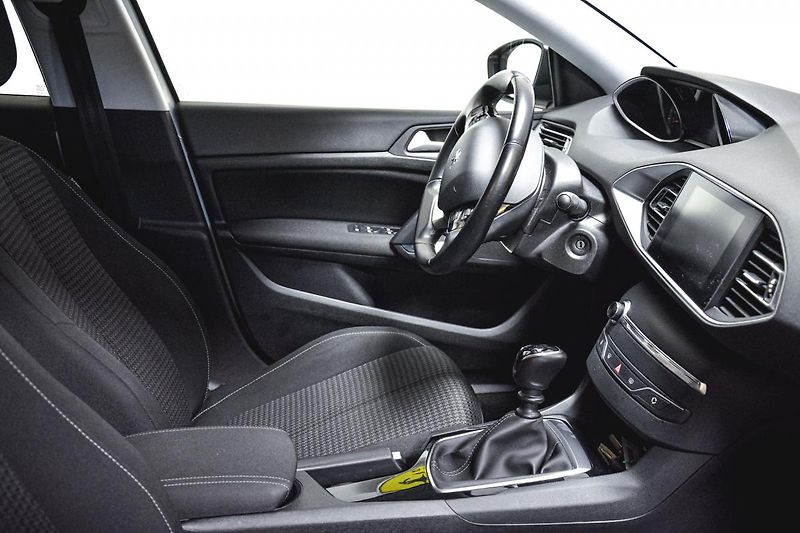 Peugeot 308 Active 1.5 Bluehdi S&s 1 MAJ Z - fotka 23 z 25