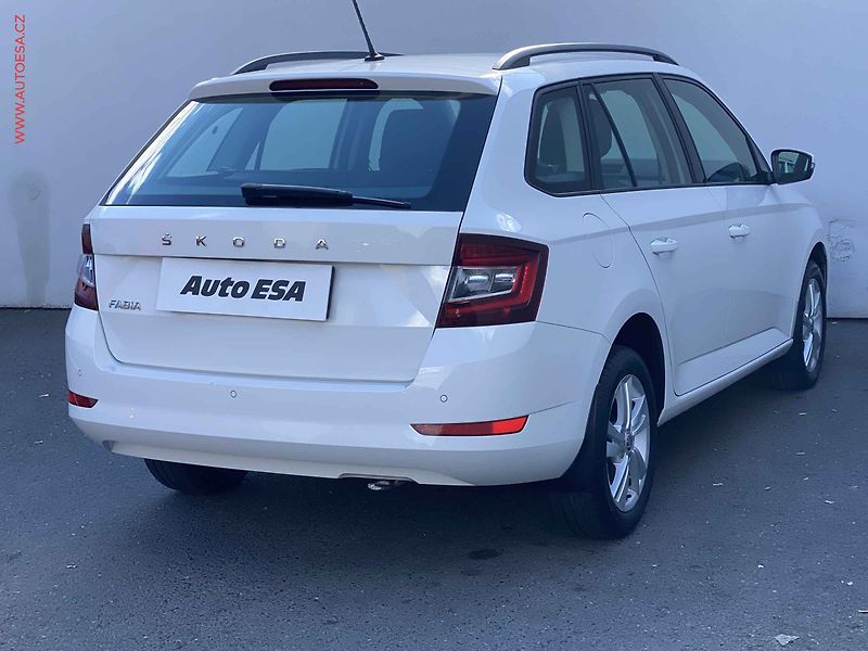 Škoda Fabia (2021) 1.0 TSi, 1.maj,ČR, Style - fotka 4 z 19