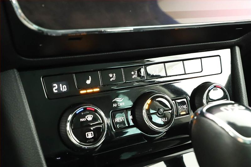 Škoda Superb (2020) Laurin&Klement 2.0 TDI - fotka 14 z 18