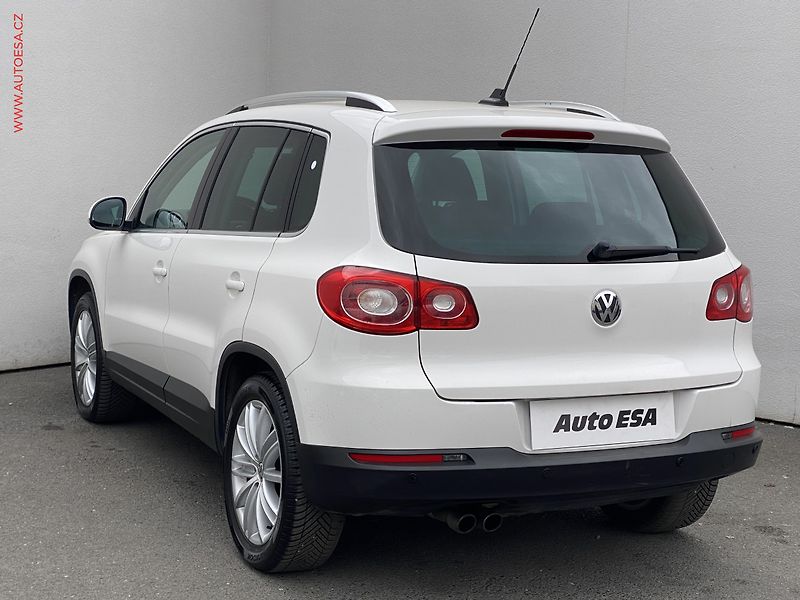 Volkswagen Tiguan (2010) 2.0 TSi 4x4, Team, bixen - fotka 6 z 16