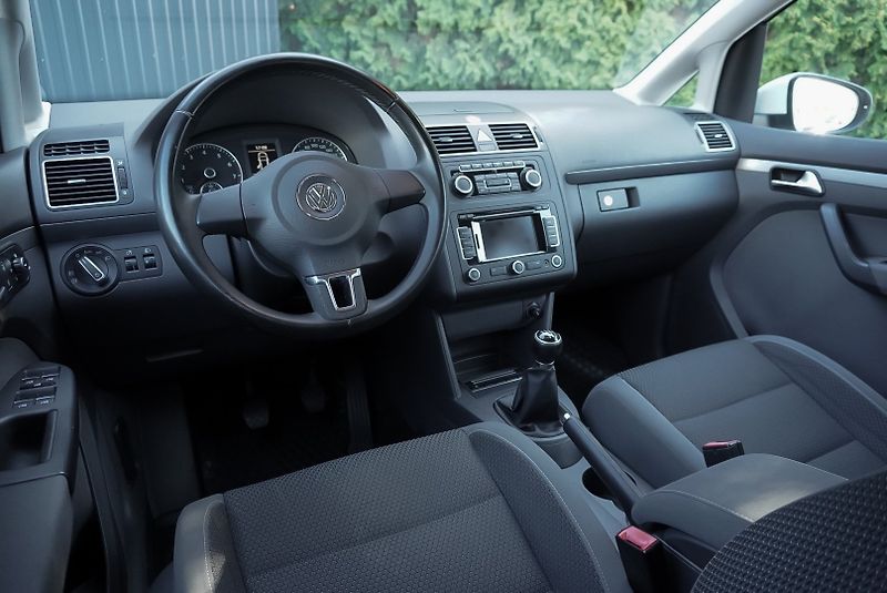 Volkswagen Touran 1.4 TSI 110kW CNG - fotka 14 z 27