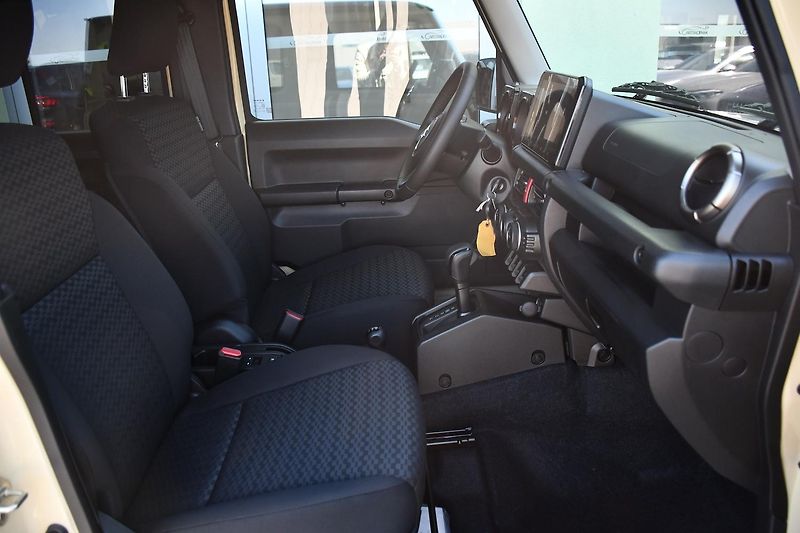 Suzuki Jimny 1,5 GLX AUTOMAT  - fotka 18 z 36