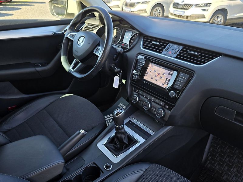 Škoda Octavia 1.4 TSI STYLE NAVI 1Majitel - fotka 18 z 24