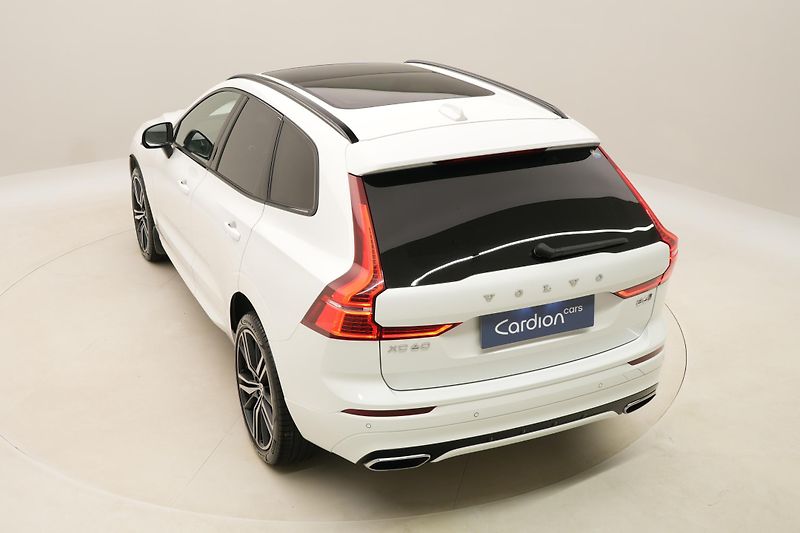 Volvo XC60 B6 AWD R-DESIGN AUT  - fotka 18 z 52
