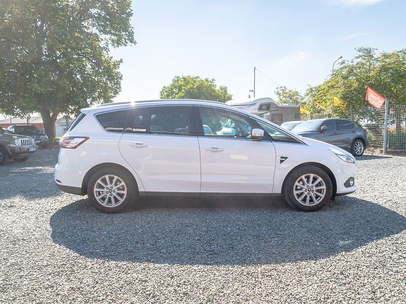 Ford S-MAX (2017) ČR 2.0D 110KW 1maj – NAVIGACE - fotka 4 z 53