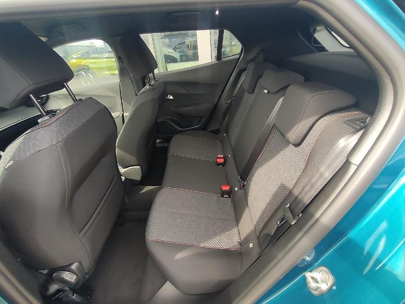 Peugeot 2008 (2026) BUSINESS 1.2 100k MAN6 NAVI - fotka 5 z 25