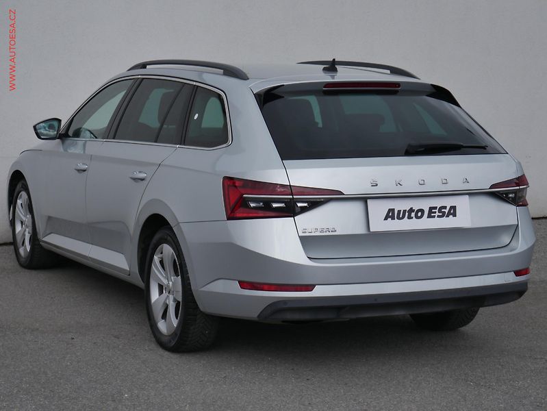 Škoda Superb (2020) 2.0 TDi, Ambition, LED, navi - fotka 6 z 23