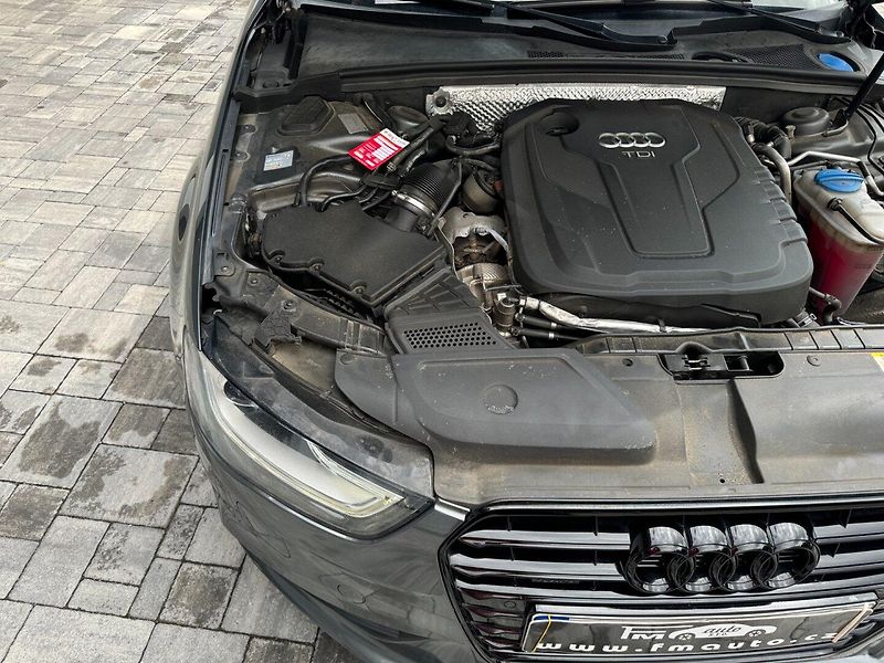 Audi A4 (2015) 2.0TDI S-Line Quattro - fotka 40 z 42