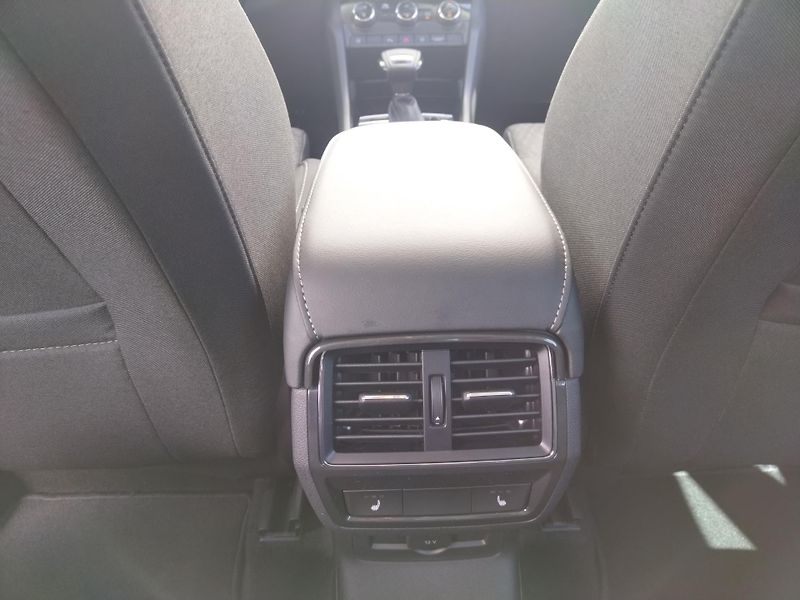 Škoda Karoq 1,5 TSI - fotka 14 z 29