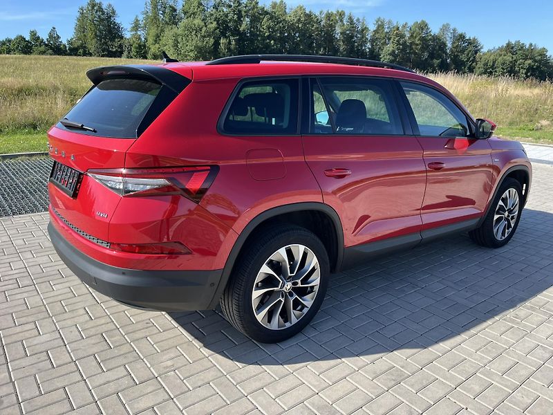 Škoda Kodiaq (2022) 2.0 TDi 110kW 4x4 WEBASTO - fotka 4 z 24