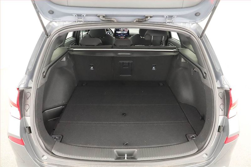 Hyundai i30 (2025) 1.5 T-GDI MHEV 48V, N-LINE - fotka 14 z 15