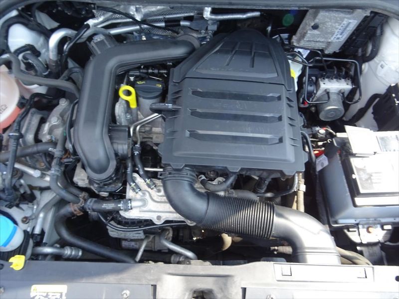 Škoda Fabia 1,0 TSi 70 kW  Clever - fotka 29 z 32