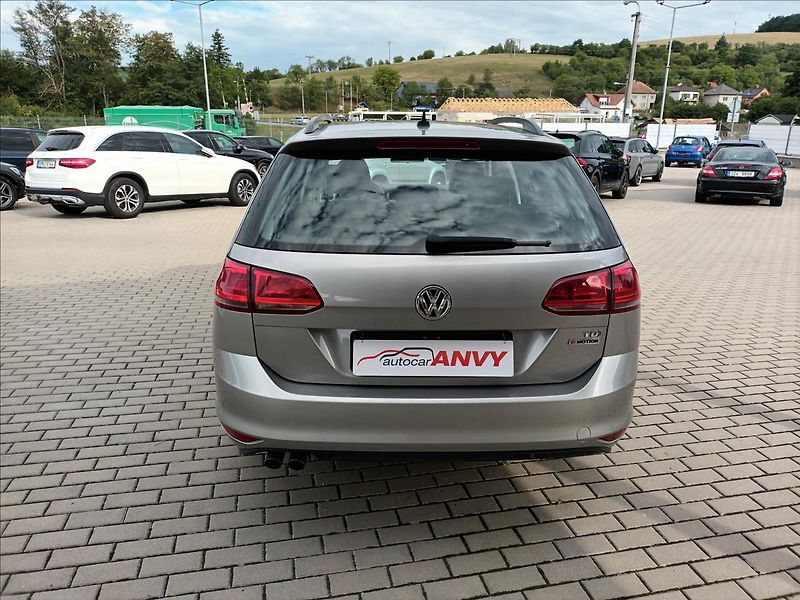 Volkswagen Golf 1,6 TDI,81KW,4X4,NAVI,SERVISKA - fotka 7 z 49