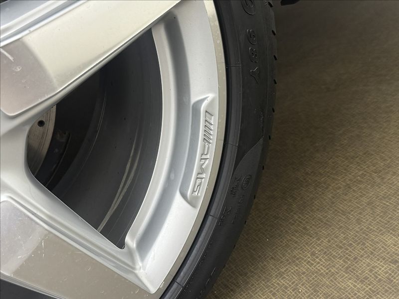 Mercedes-Benz CLS 3,0 DPH 4X4 H/K AMG LED ACC ČR - fotka 53 z 59