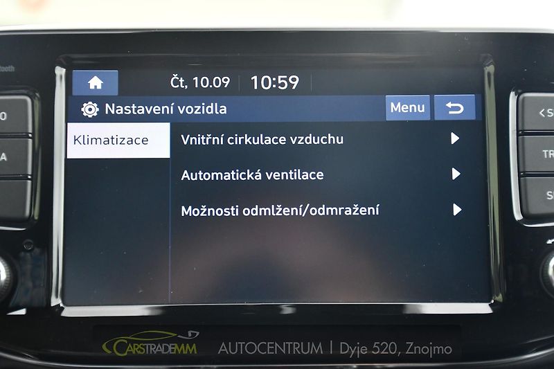 Hyundai i30 1.6CRDi SMART KAMERA CARPLAY - fotka 39 z 50