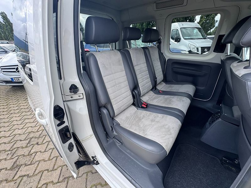 Volkswagen Caddy (2013) EDITION 30 1,6 TDI 75 KW TAŽNÉ - fotka 38 z 50
