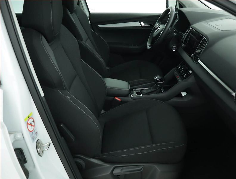 Škoda Karoq (2023) Ambition 2.0 TDI - fotka 9 z 17
