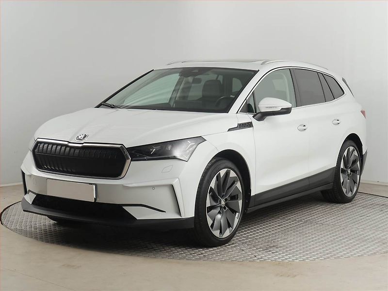 Škoda Enyaq (2021) Lounge iV 80 (82 kWh), SoH 90% - fotka 2 z 22