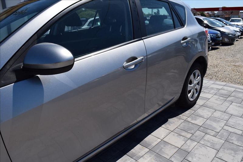 Mazda 3 1,6 I 77KW KLIMA NOVÁ STK - fotka 8 z 47