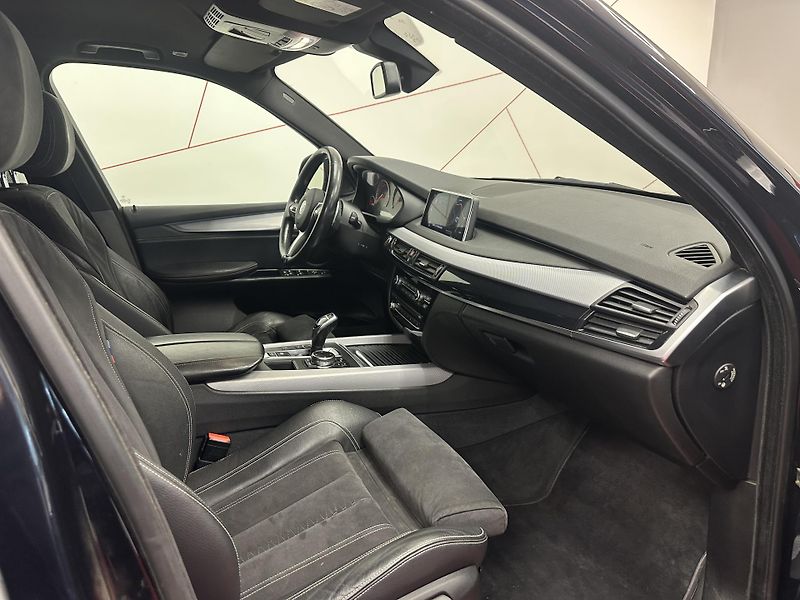 BMW X5 (2016) M50d CZ*TAŽNÉ*HUD*ADAPTIVELED - fotka 10 z 20