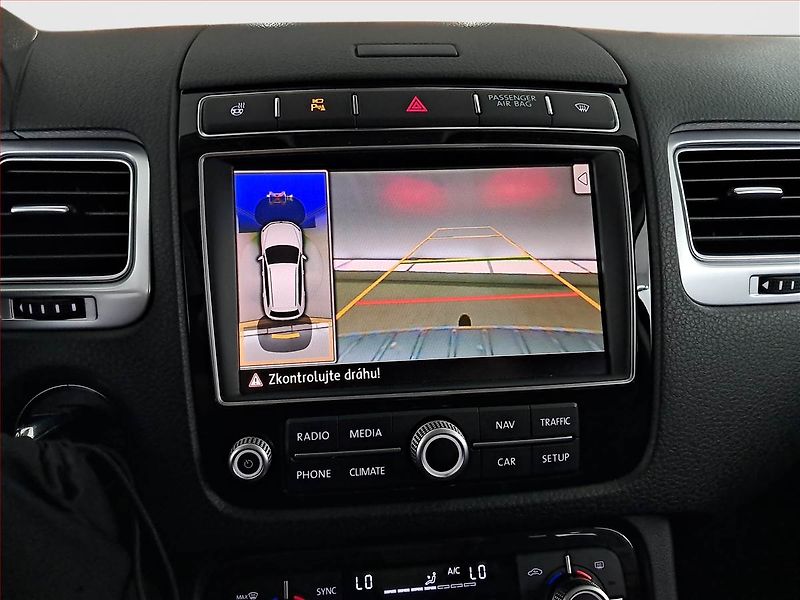 Volkswagen Touareg (2014) 3.0 TDI, 4X4, Automat - fotka 21 z 25