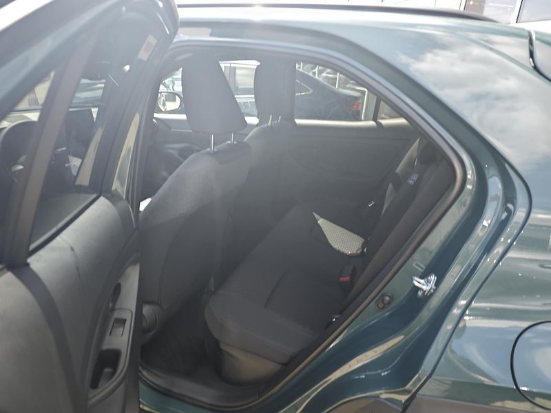 Toyota Yaris Cross (2025) 1.5 HEV 130 1 CVT (2x4) STYLE - fotka 11 z 14