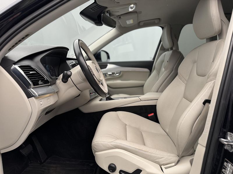 Volvo XC90 D5 AWD INSCRIPTION AUT CZ - fotka 3 z 32