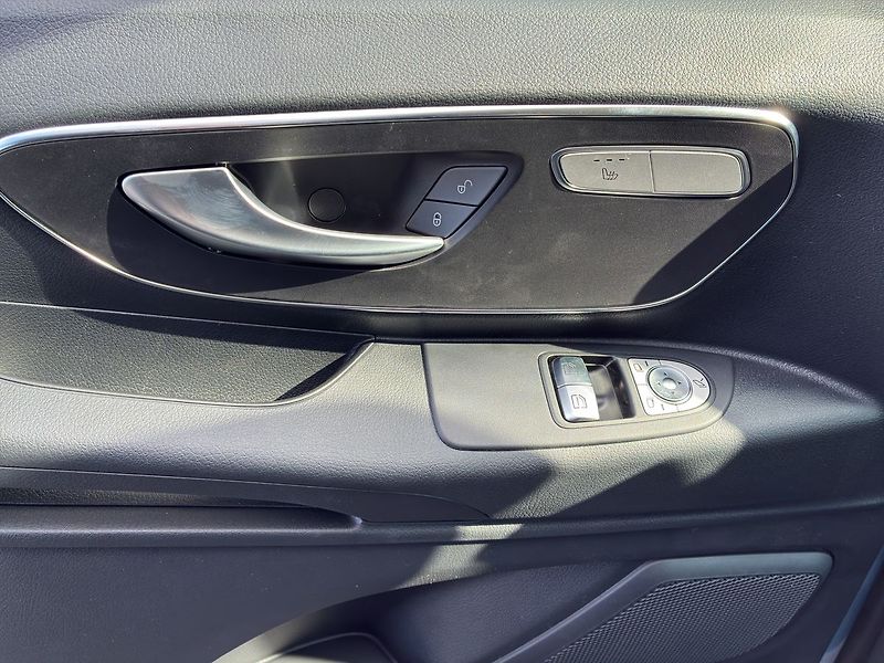 Mercedes-Benz Vito 116 CDI Tourer Select L - fotka 24 z 26