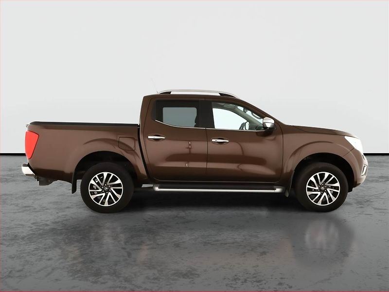 Nissan Navara (2019) 2.3 dCi, Navigace, Xenony - fotka 6 z 27