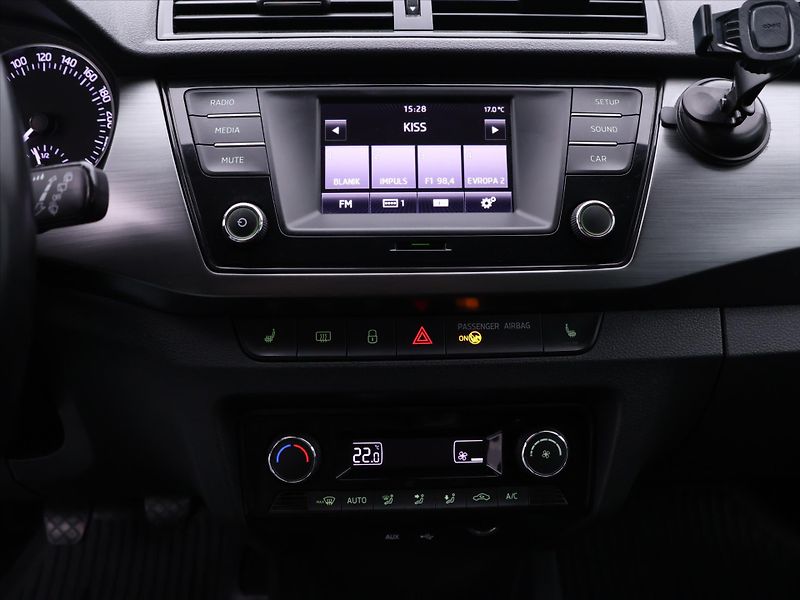 Škoda Fabia 1,2 TSI 66kW Style CZ - fotka 17 z 28