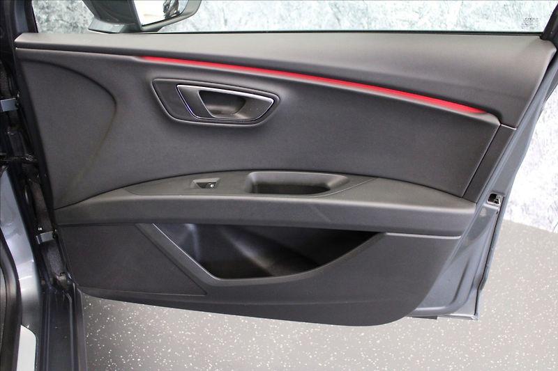 Seat Leon 2,0 TDI X-PERIENCE 4x4 TOP! - fotka 8 z 37