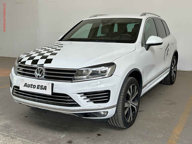Volkswagen Touareg (2017) 3.0TDi 4x4, 2.maj,ČR, DSG - fotka 3 z 18