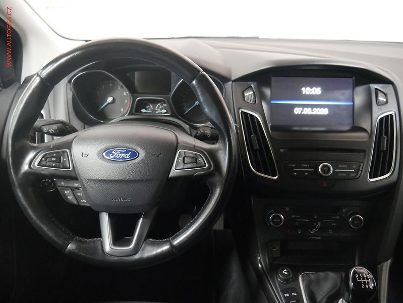 Ford Focus (2015) 1.5 EB, AC, temp - fotka 13 z 22