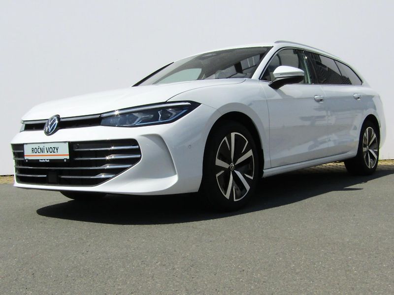 Volkswagen Passat 1,5 eTSI 11KW DSG NEZ.TOPENÍ - fotka 6 z 30