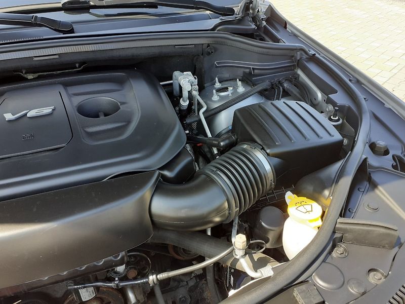 Jeep Grand Cherokee (2017) 3.6  V6  4x4 - fotka 28 z 35