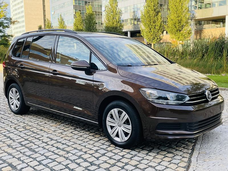 Volkswagen Touran 1.2TSI MANUÁL 7MÍST SERVISKA - fotka 10 z 42