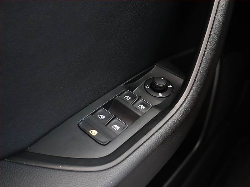 Škoda Superb (2017) 2.0 TDI, Automat, Navi - fotka 17 z 18