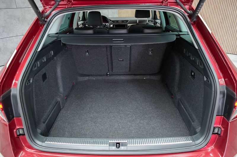 Škoda Superb 2.0TDI L&K*4xVÝHŘEV*DPH*ČR 1.M - fotka 46 z 49