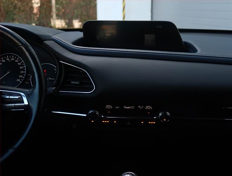 Mazda CX-30 (2020) Skyactiv-G 2.0 - fotka 12 z 21