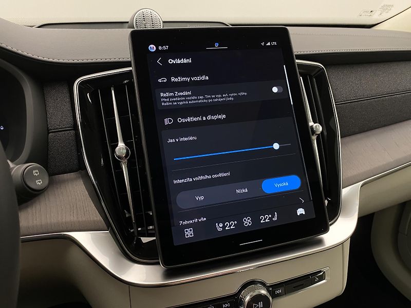 Volvo XC90 (2026) T8 AWD RECHARGE DARK ULTRA - fotka 57 z 74